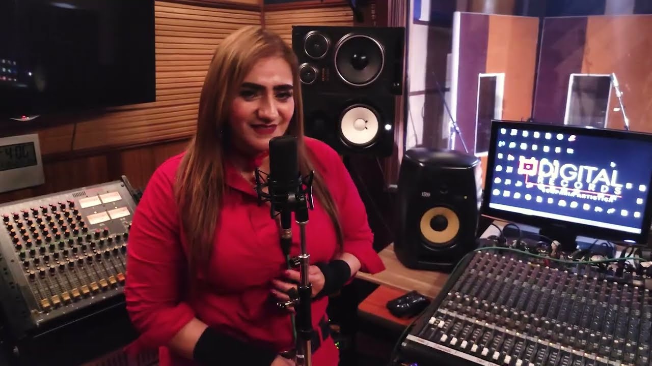 Hazle Caso Al Amor - La Faraona Del Despecho Video Oficial