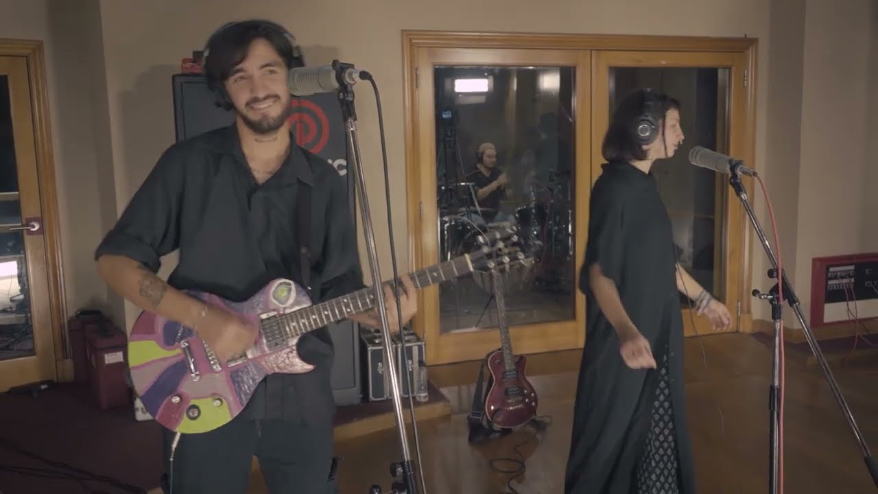 VISITANTES (Mural Session)