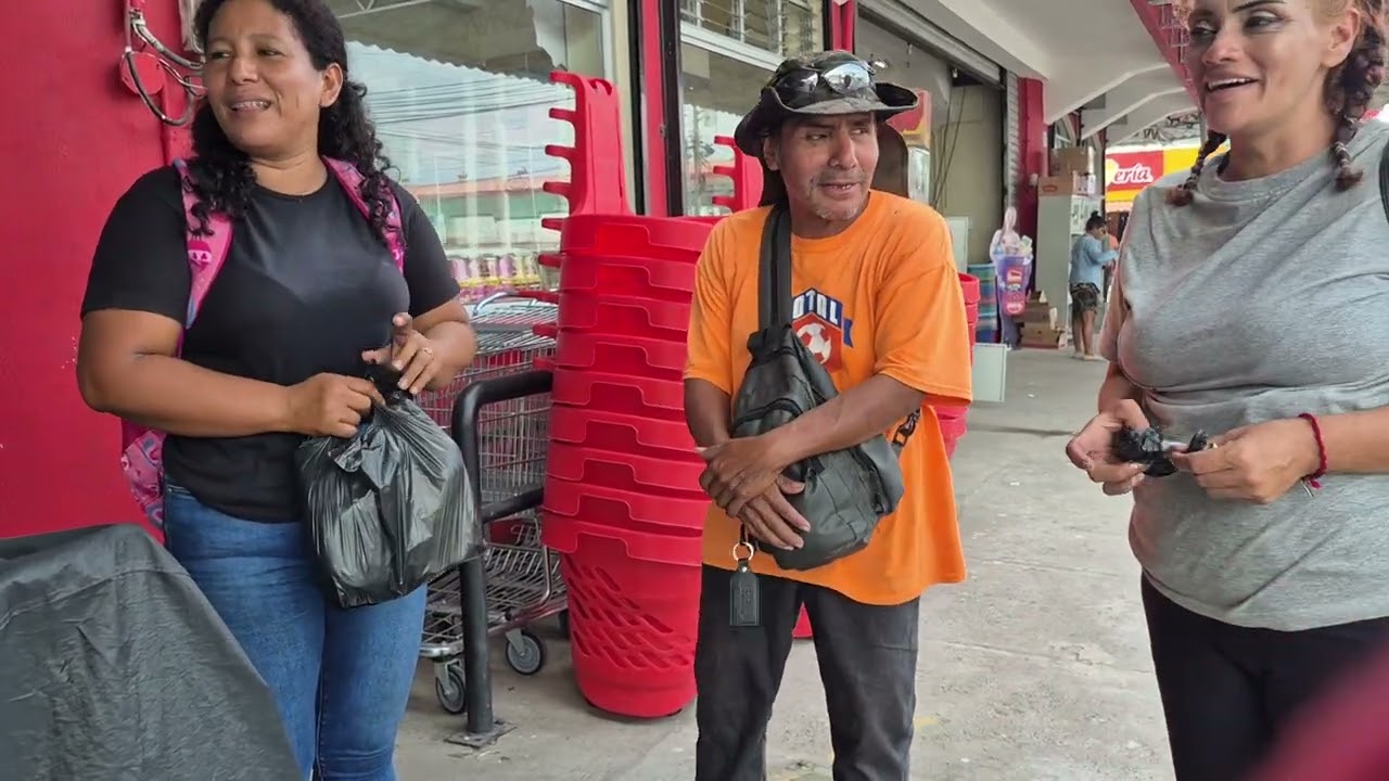 YOVANA enojada por que KARINA no le cumple sus caprichos🤬