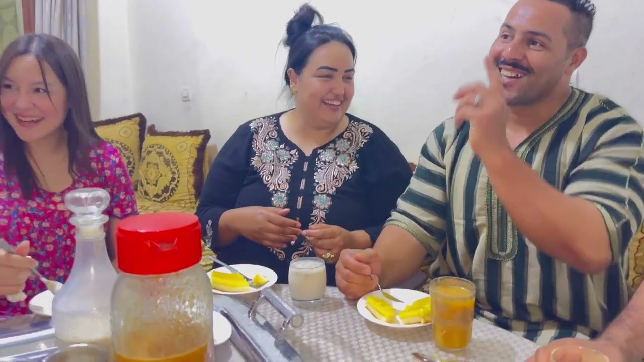 عرضات علينا بنت عامي😲 واش تنشتبهو🤔 درو لينا لعبات 💣 كولشي تيشطح💃 ولحيحا أحسن نهار 💃