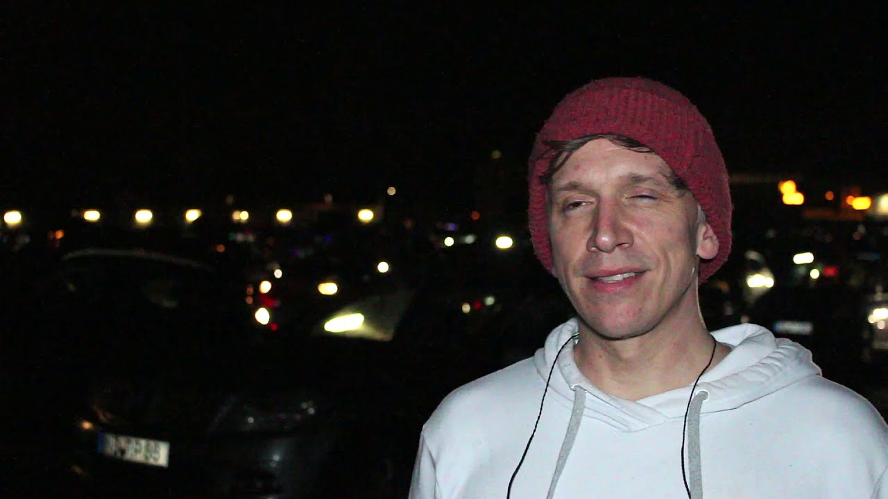 Basti Campmann von Kasalla &uuml;ber Corona-Auftritte vor Autos und keinen Karneval in 2021 | #K&ouml;lnlive