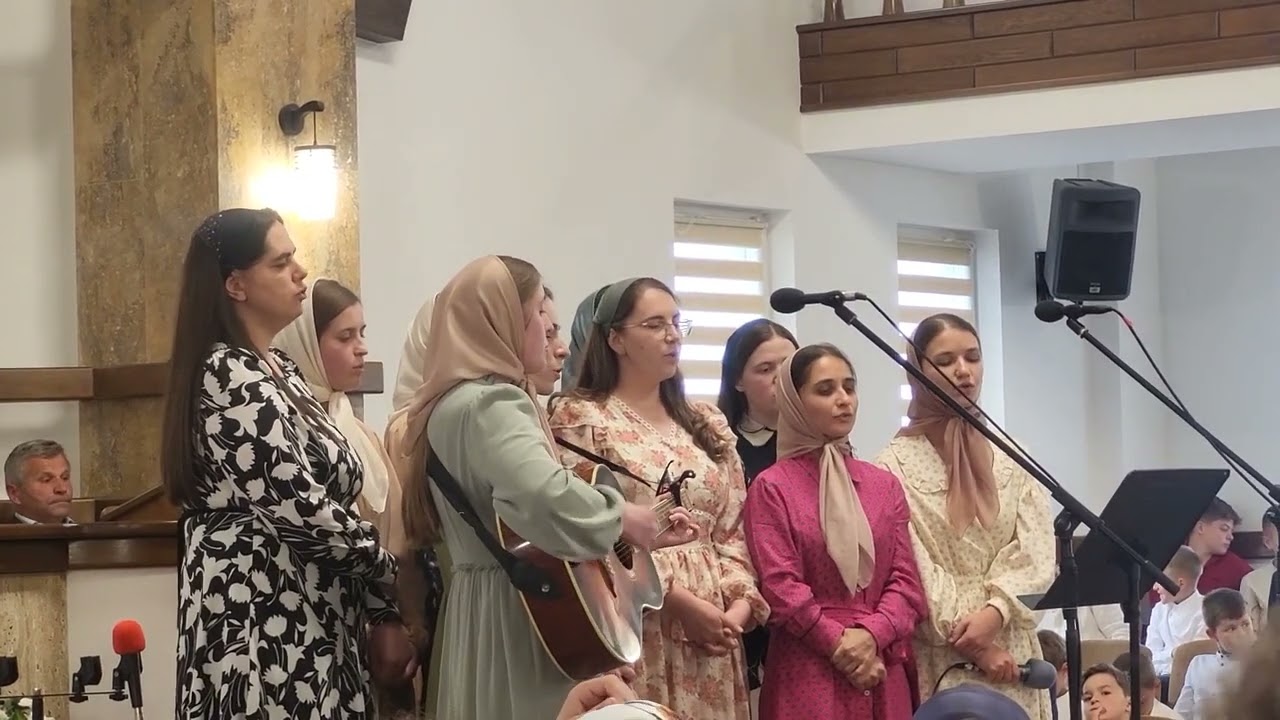 ÎN NUMELE LUI ISUS E BINECUVÂNTATĂ | GRUP FETE