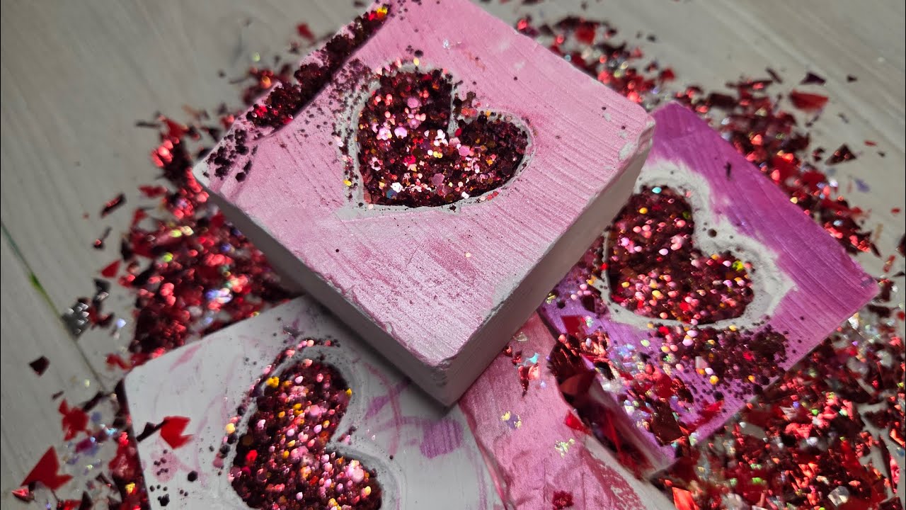 Soft Fresh Gymchalk for Valentine's Day:  Gymchalk crushing ASMR