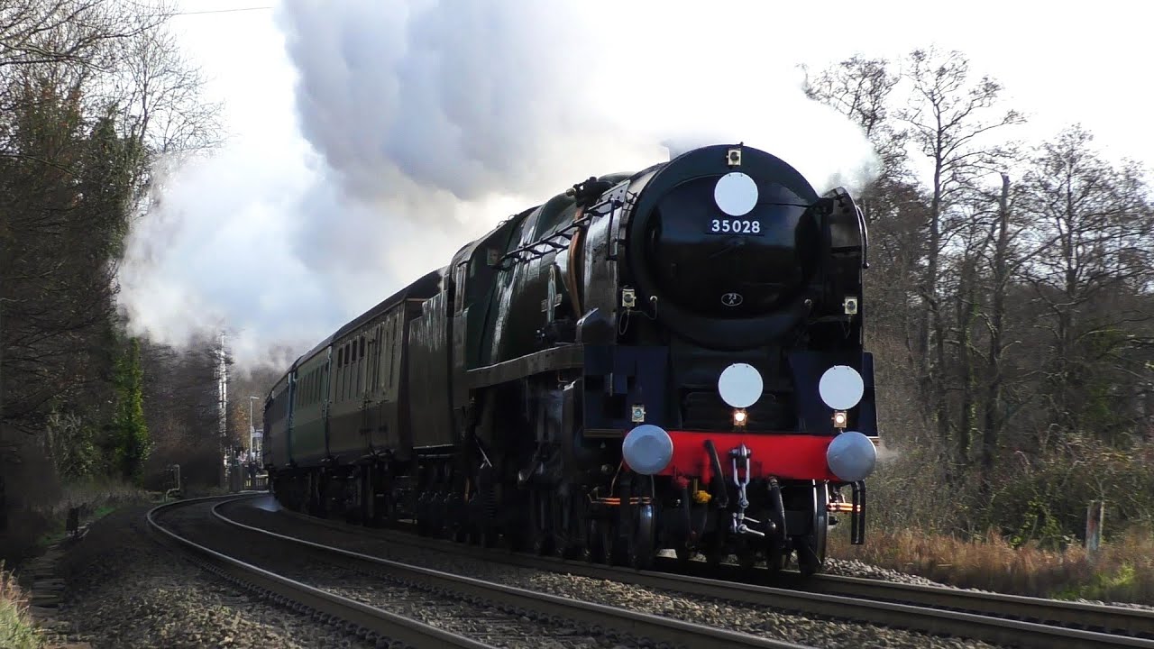 35028 Clan Line 'Bath & Bristol Christmas Express' 14th December 2024