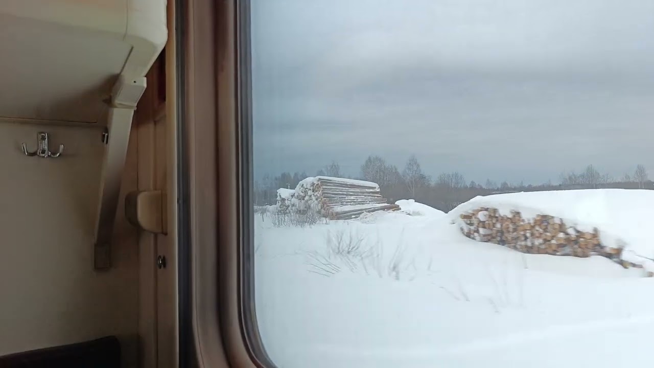 Вид из окна пригородного поезда Яр - Светлополянск. Отправление со станции Стальная, 24.02.2026 год