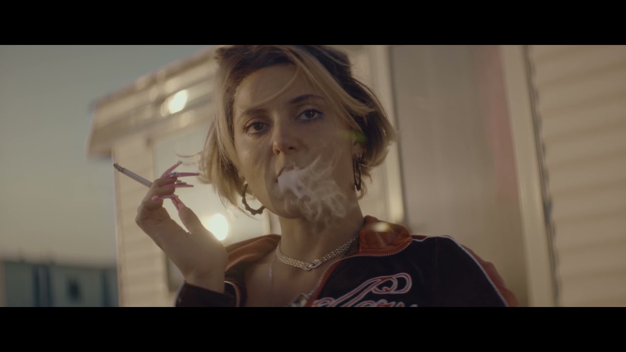 Lulu Van Trapp - Les Mots d'Amour (Official Music Video)