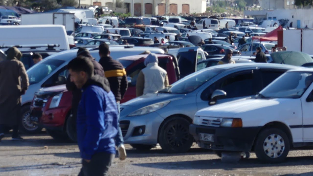 سوق السيارات لمروج اعطيت لشكون عربون في كرهبة قلت للدار راني شريت معادش يهز عليا التلفون مانيش مسامح