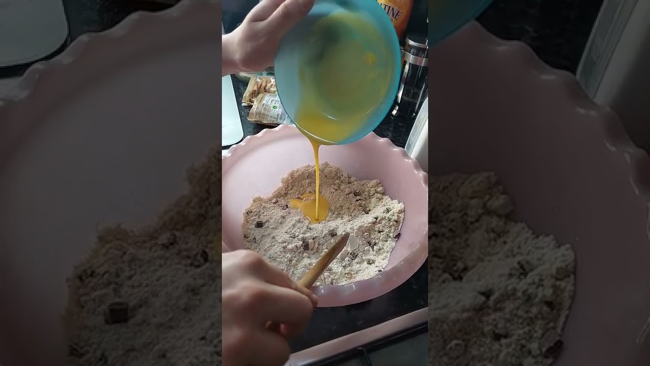 Baking Cookies, Using Betty Crocker, Chocolate Chip Cookie Mix! 2022!