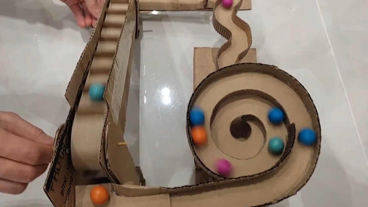 Topların rəqsi / Dance of the balls
