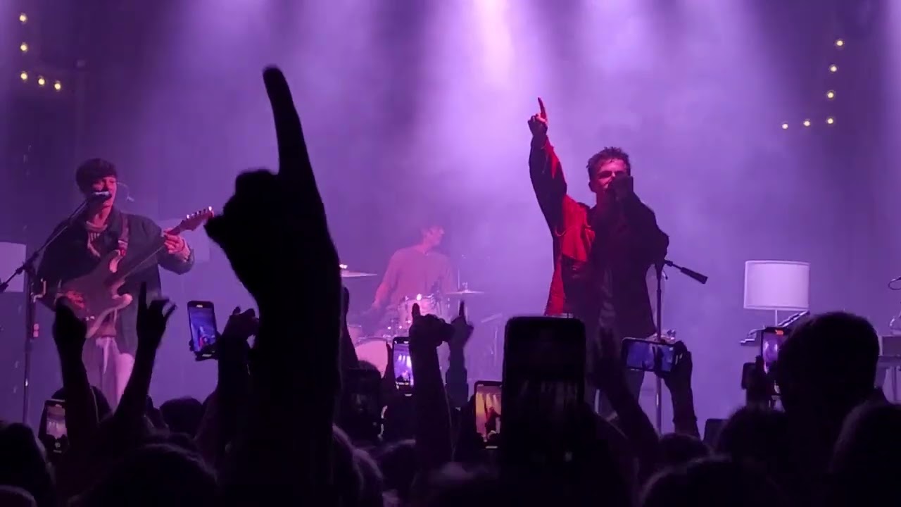 Wallows (LIVE) - I Don't Want To Talk (Crystal Ballroom, Portland, OR)