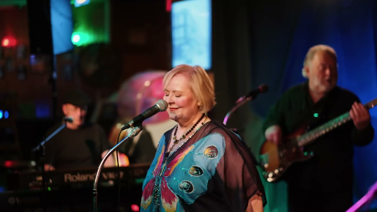 I'm In the Mood For You - Kim Adams and the House Cats