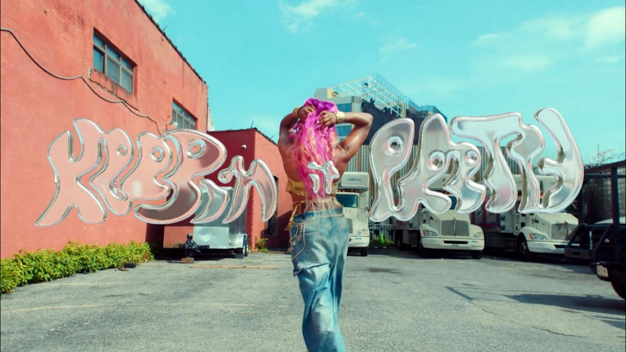 Mila Jam Feat. Manda Malina & Ilana Glazer - KEEPIN IT PRETTY (Official Music Video)