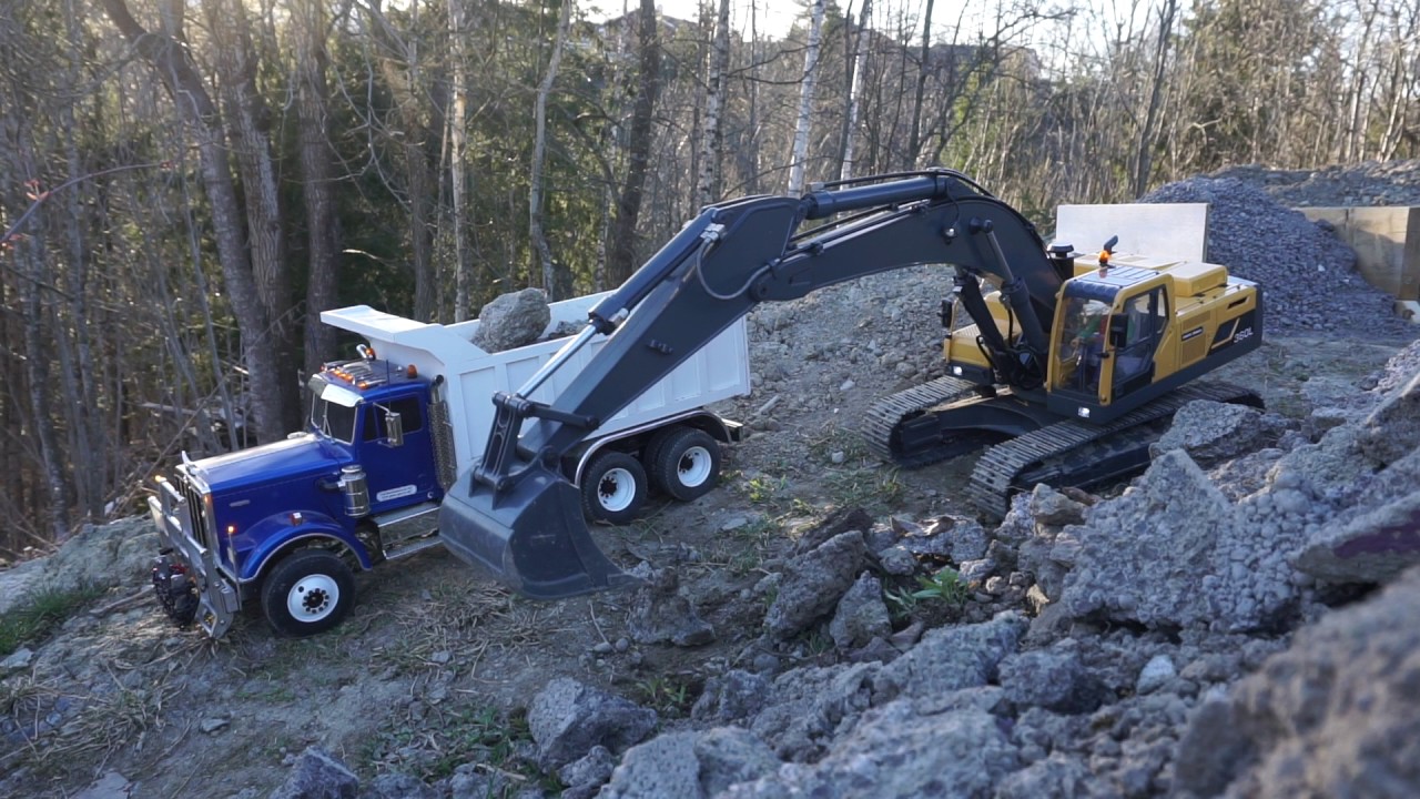 Lindeberg RC Quarry pt 80 - Loading big rocks