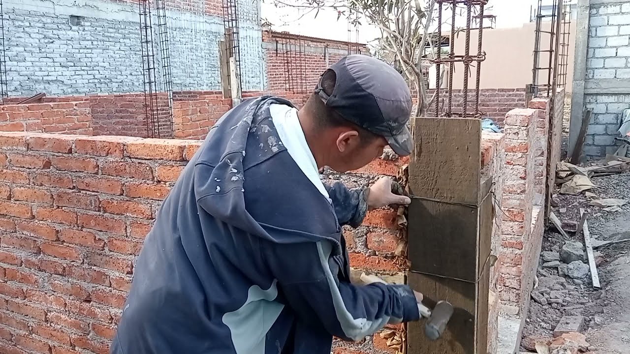 como colar y poner las tablas para colar castillos de las esquinas de una casa
