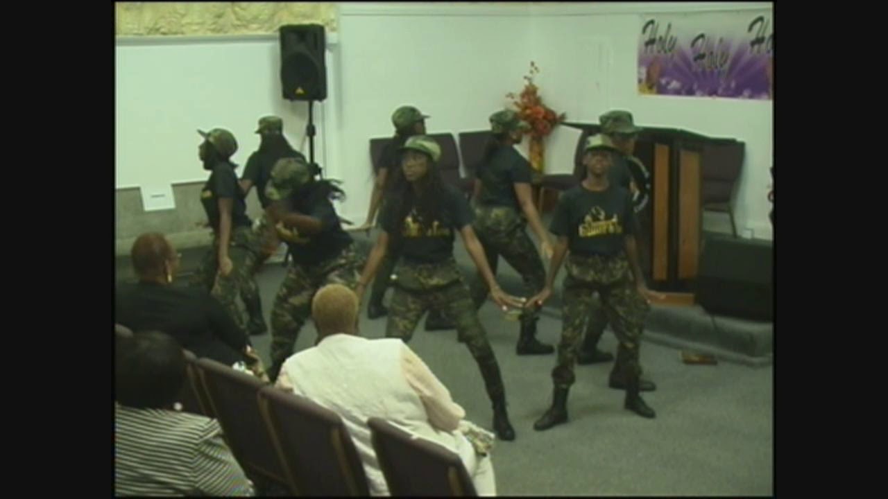 Waging War - Cece Winans 