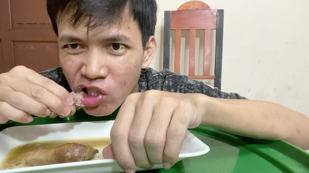 Makan kepala dan jeroan ayam 🥰🥰🥰