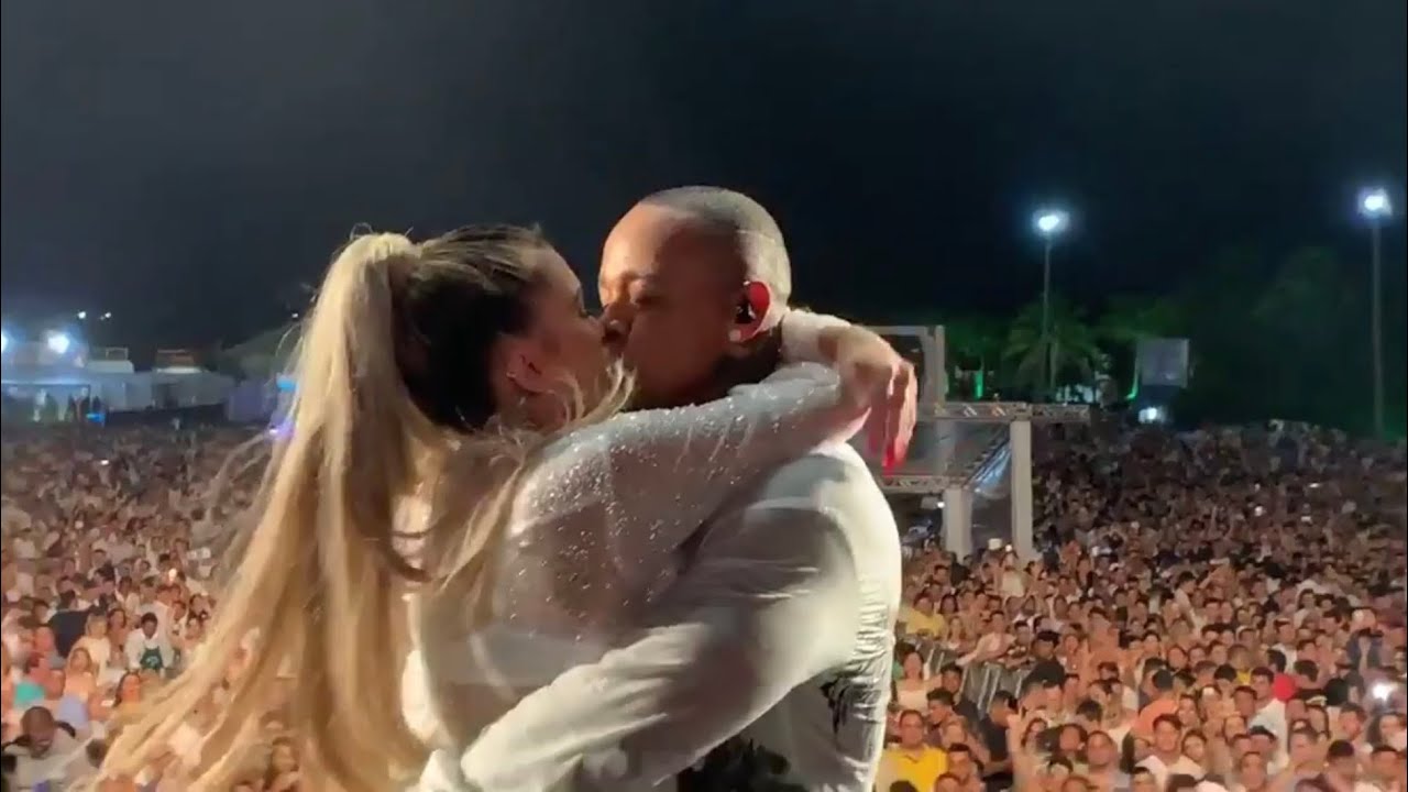 BEIJAÇO de Lore Improta e Léo Santana no Réveillon do Golf e dançam #SolinhoDaRabeta em Fortaleza-CE