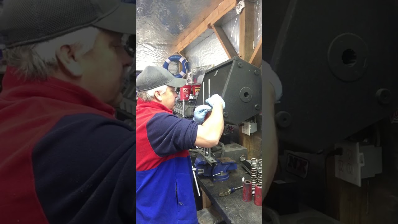 Honda ct70 rebuilding tutorial :: ct70 oem rear shocks!!!