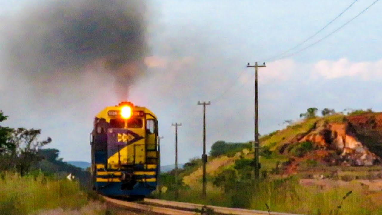 Trem Trilheiro ''RARO'' na Ferrovia do Aço, com raras locomotivas GM SD38(Buzina americana) e SD40-3