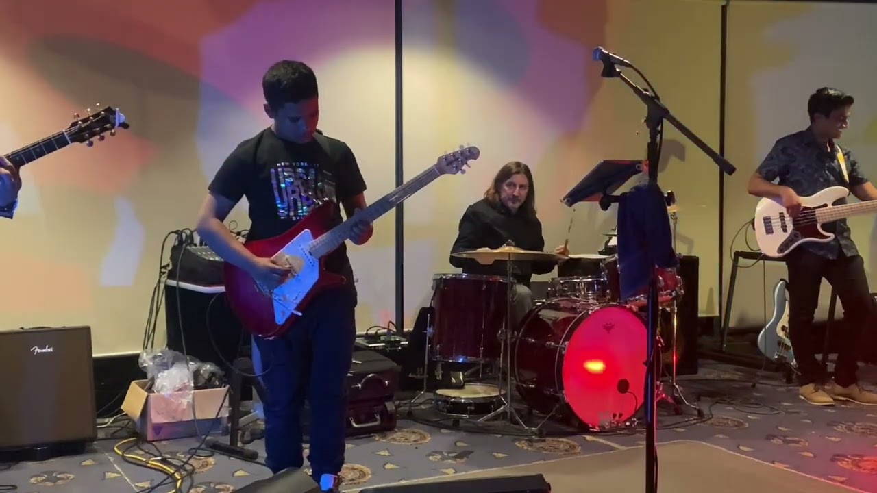 Caleb jamming with the Honkytonk rockers - 22.10.2022