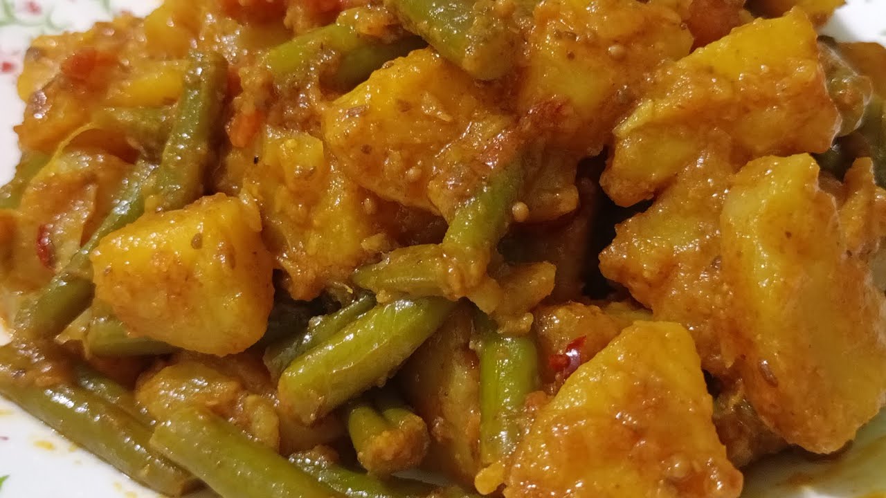 মশালা বিন্স আলুর ঝাল ঝাল শুকনো সবজি ll Bins aloo dry recipe ll Veg recipe 