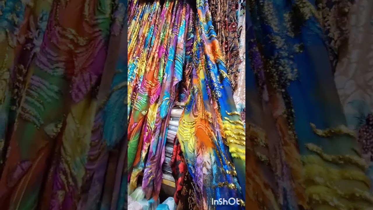 سوق العبايات في شارع المنشية و شارع الهجرة بمكة المكرمة🤲🕋