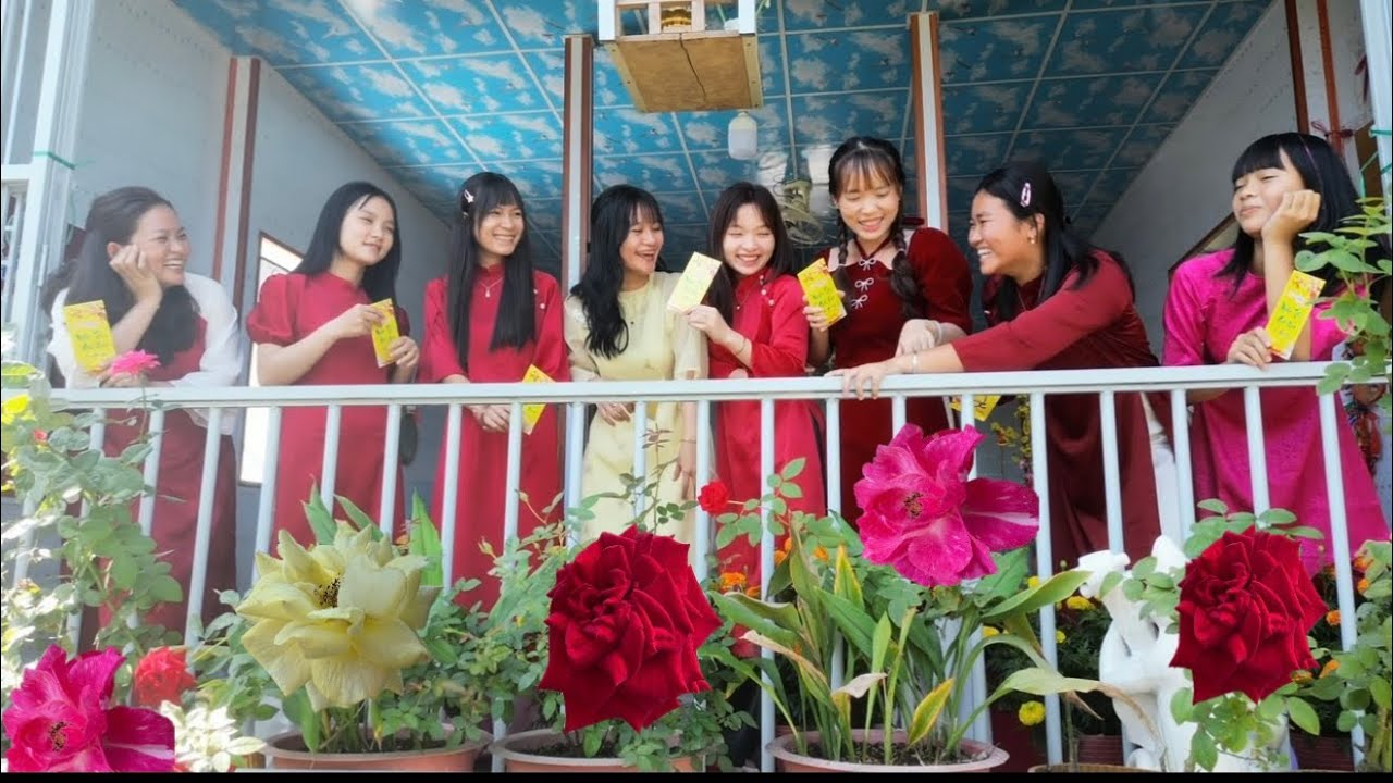 Hai Bác Phương Xa Lì Xì 9 Bé HS Và SV Năm 2026/Tập 10