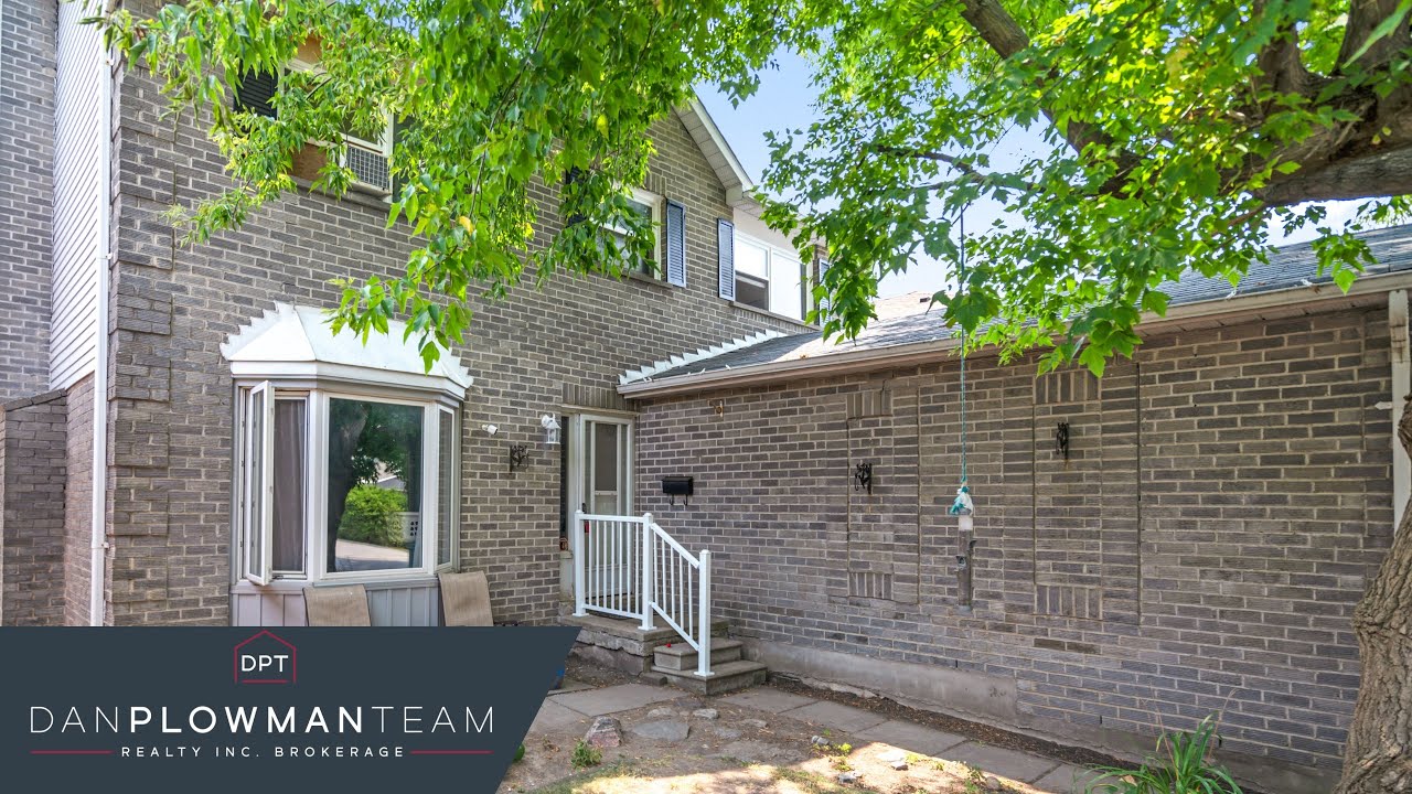 Home with Walk-Out Basement and Two Kitchens for Sale in Whitby | Dan Plowman Team