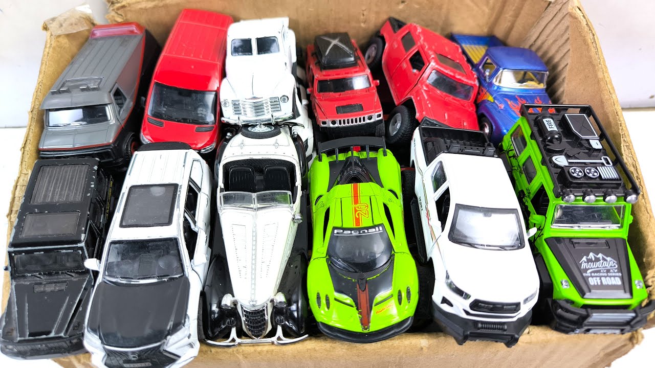 BOX FULL OF DIECAST CARS - Toyota Yaris, RAV4, Lexus LX600, Porsche, Mercedes, Van, Bus RP