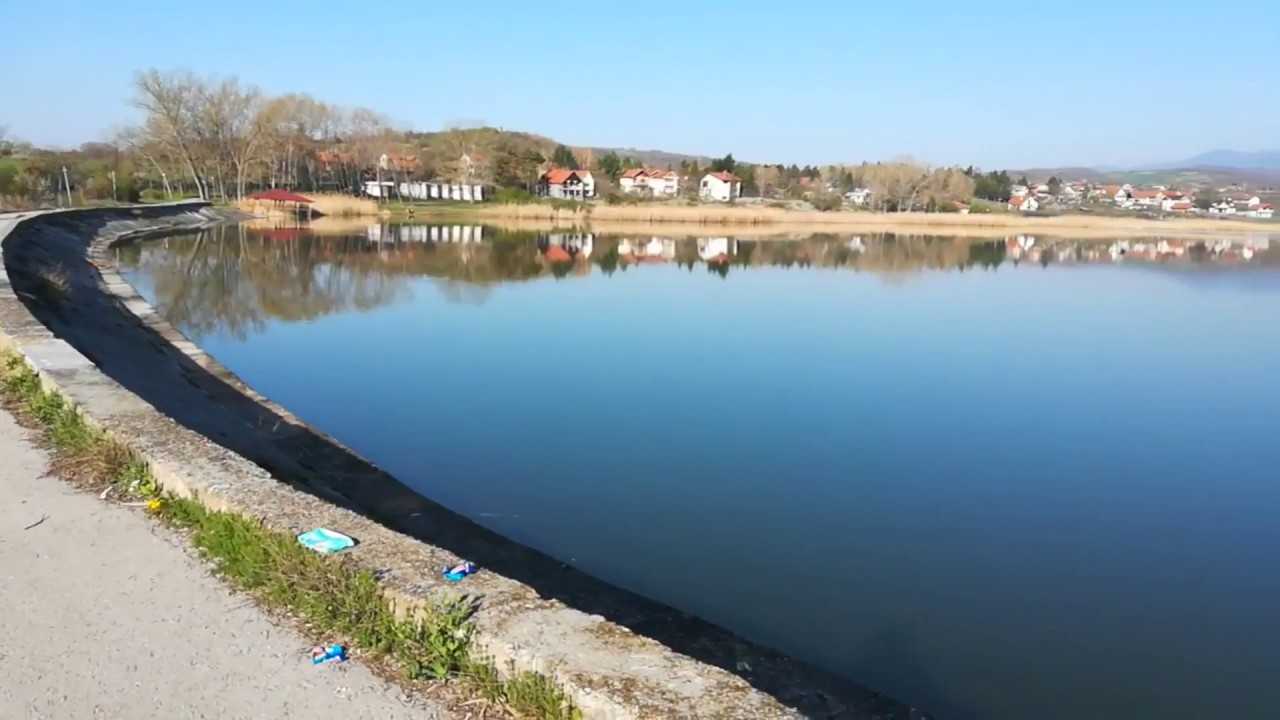 Oblačinsko jezero