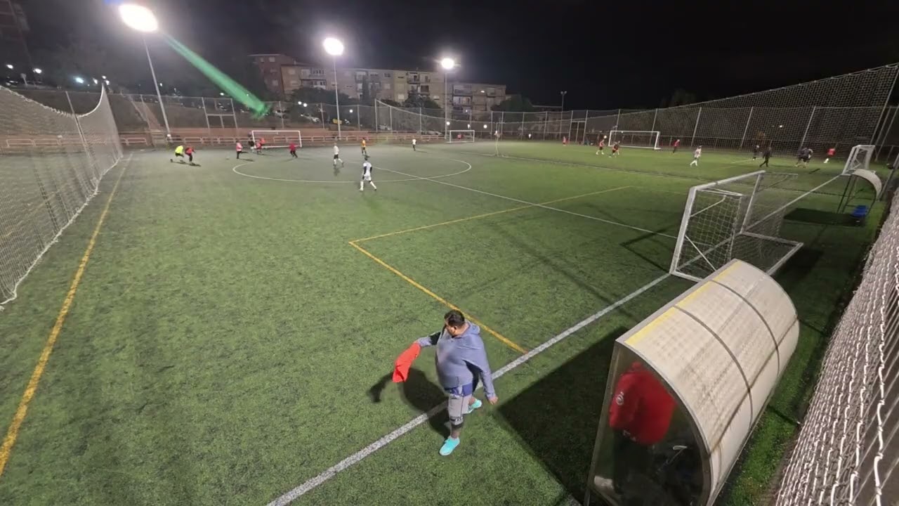 Partido de fútbol amateur con el regreso de un buen amigo @futbol7debarrio