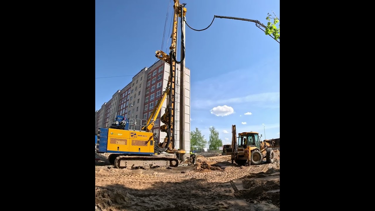 JCB 3CX backhoe loader. Operation of the BAUER BG33 drill rig#jcb3cx #jcb #трактор