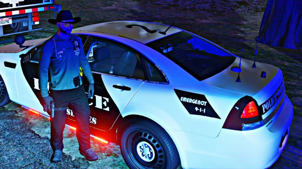 Is that Cop an Alien?! in GTA 5 RP - SAPDFR