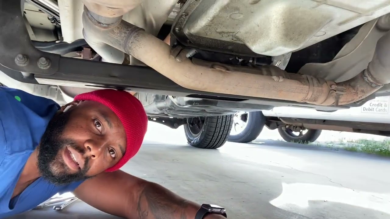 Checking the transmission fluid on 2008 Ford Expedition #ford #expedition #diy #norektotalaccess