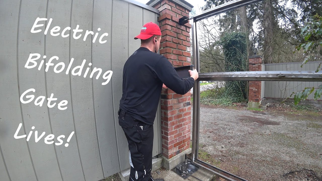 Folding Driveway Gate - First Electric Operation