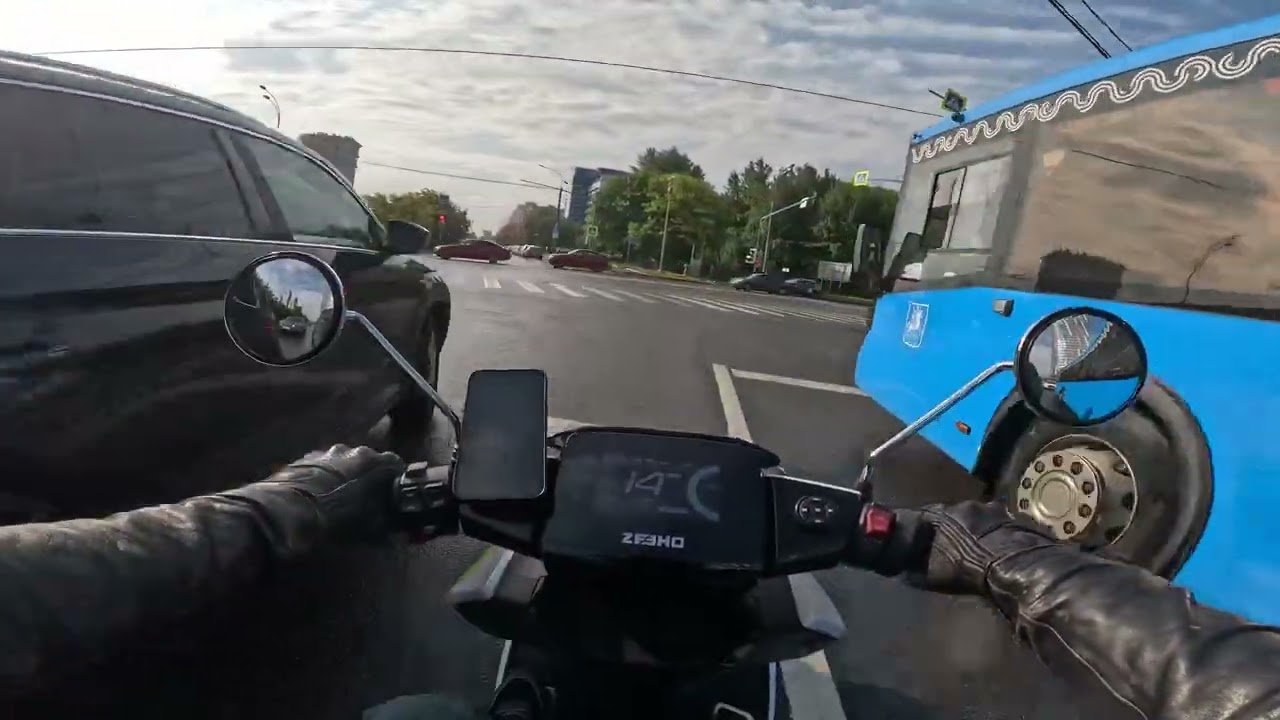 Zeeho AE 8 wet test ride тест мишлен на мокром дорожном полотне