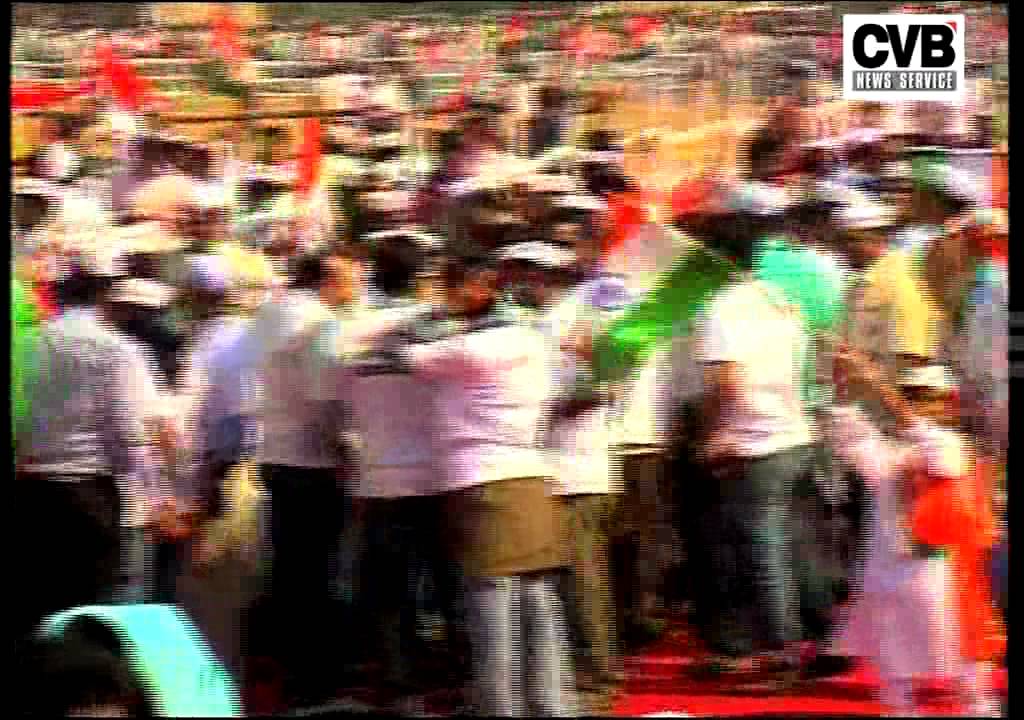 ANNA HAZARE BEGINS FAST AT MMRDA GROUND