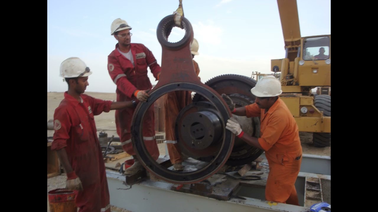Mud Pump - Drilling Rig Services and maintenance - Petroleum sector services
