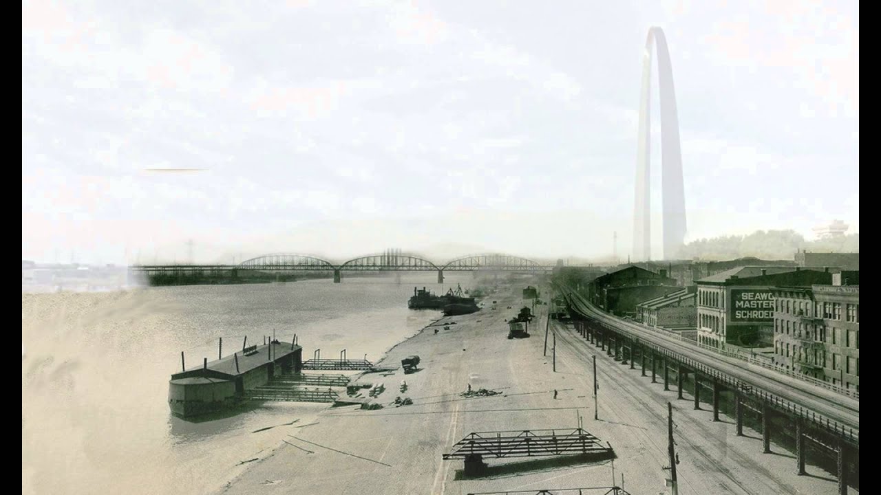 St Louis RiverFront circa 1924