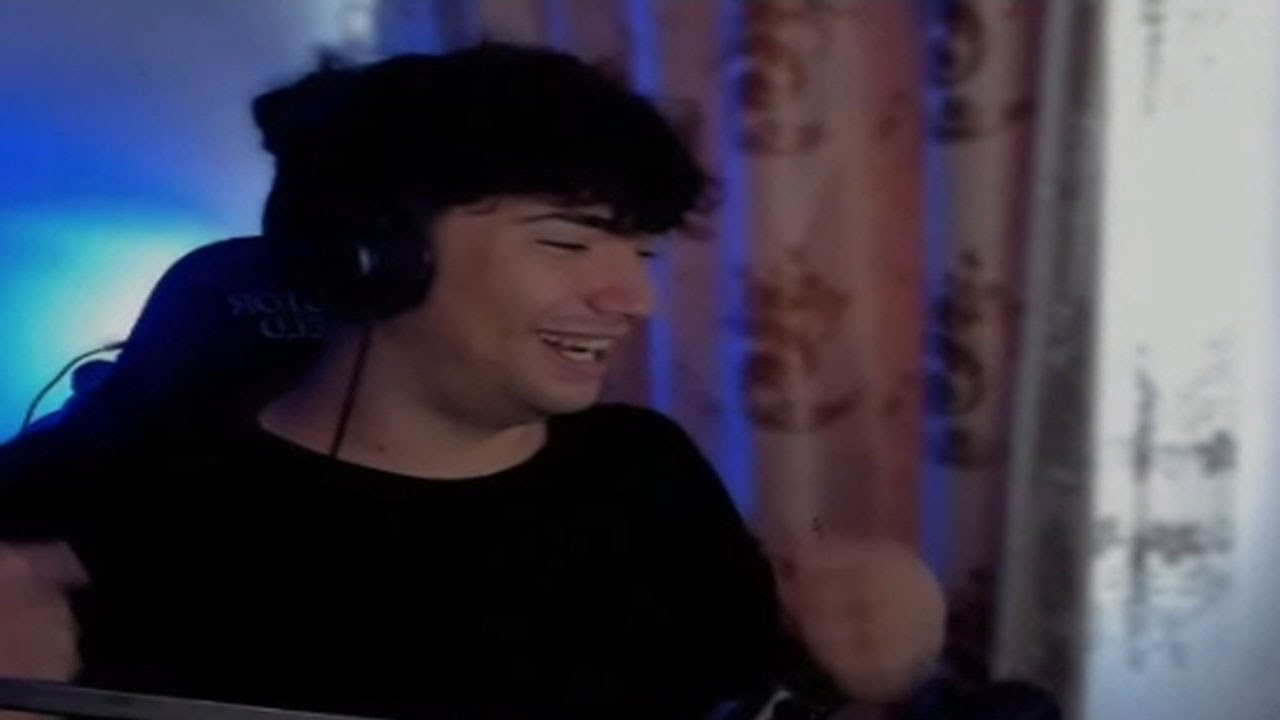 PE STETZ NU L-A INTERESAT, SI A APASAT BUTONUL! CE NEMERNIC!