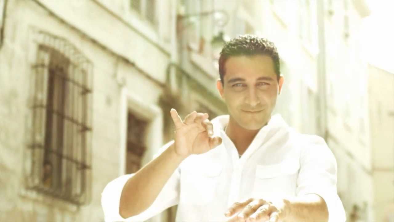 L'Algérino - Avec Le Sourire (Clip Officiel HD)