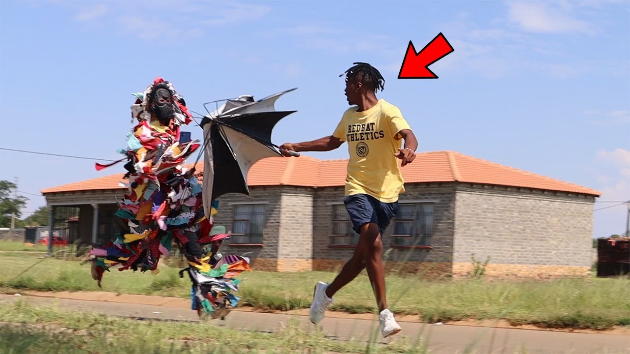 MADMAN PRANK IN SOUTH AFRICA #fyp #viral #funny #prank #ghostprank #madmanprank