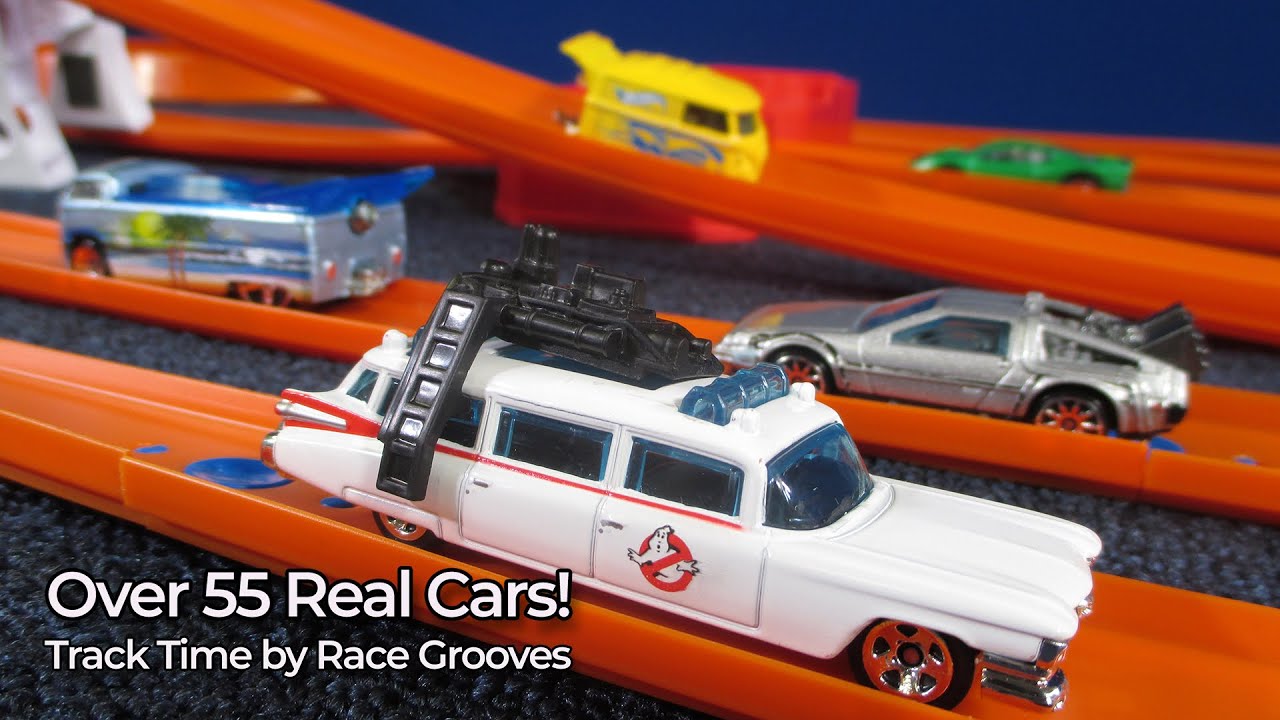 Время для трека! Более 55 настоящих машинок Hot Wheels протестированы на трассе протяженностью бо...