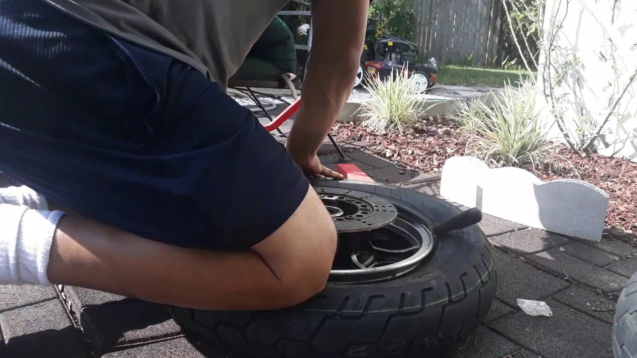 Changing my Rear Tire on my 1998 Kawasaki Vulcan 1500