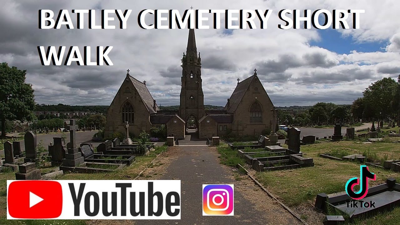CEMETERY SHORT WALK / BATLEY /WEST YORKSHIRE / ENGLAND / UK