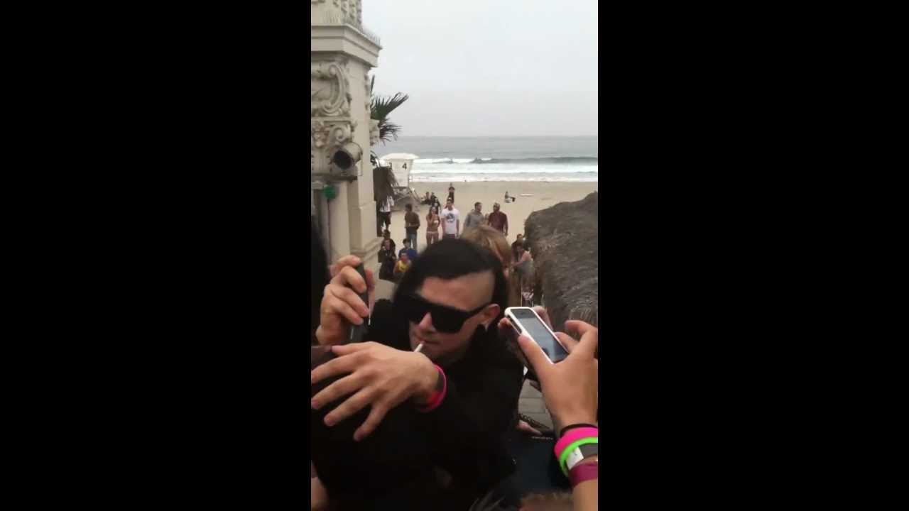 Skrillex shaves dudes head backstage at wavehouse!