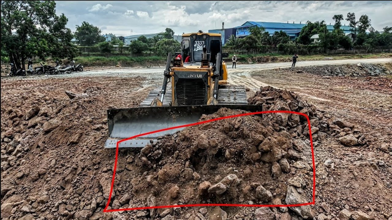 Fantastic!! Continue this project land Pouring in Pond Using SHANTUI DH17C2 LGP Dozer#bulldozer 