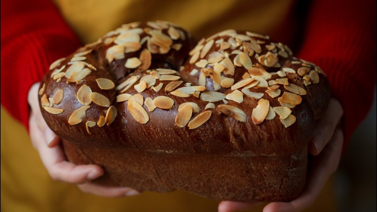ESPRESSO CHOCOLATE BRIOCHE - BÁNH MÌ HOA CÚC CHOCOLATE