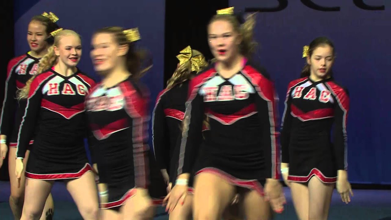Helsinki Athletics Cheerleaders HAC Junior Elite cheerleadingin SM-kilpailussa 2016