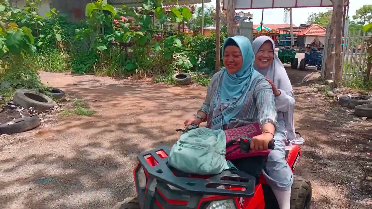 Mencoba Permainan ATV di Wisata Jati Sewu Gresik